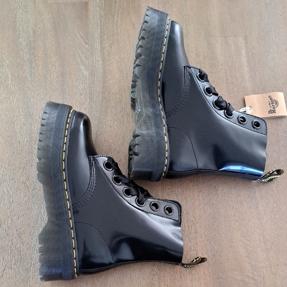 Dr. Martens Molly Women's Leather Platform Boots - Color: Black - Size: 8 - Picture 6 of 9